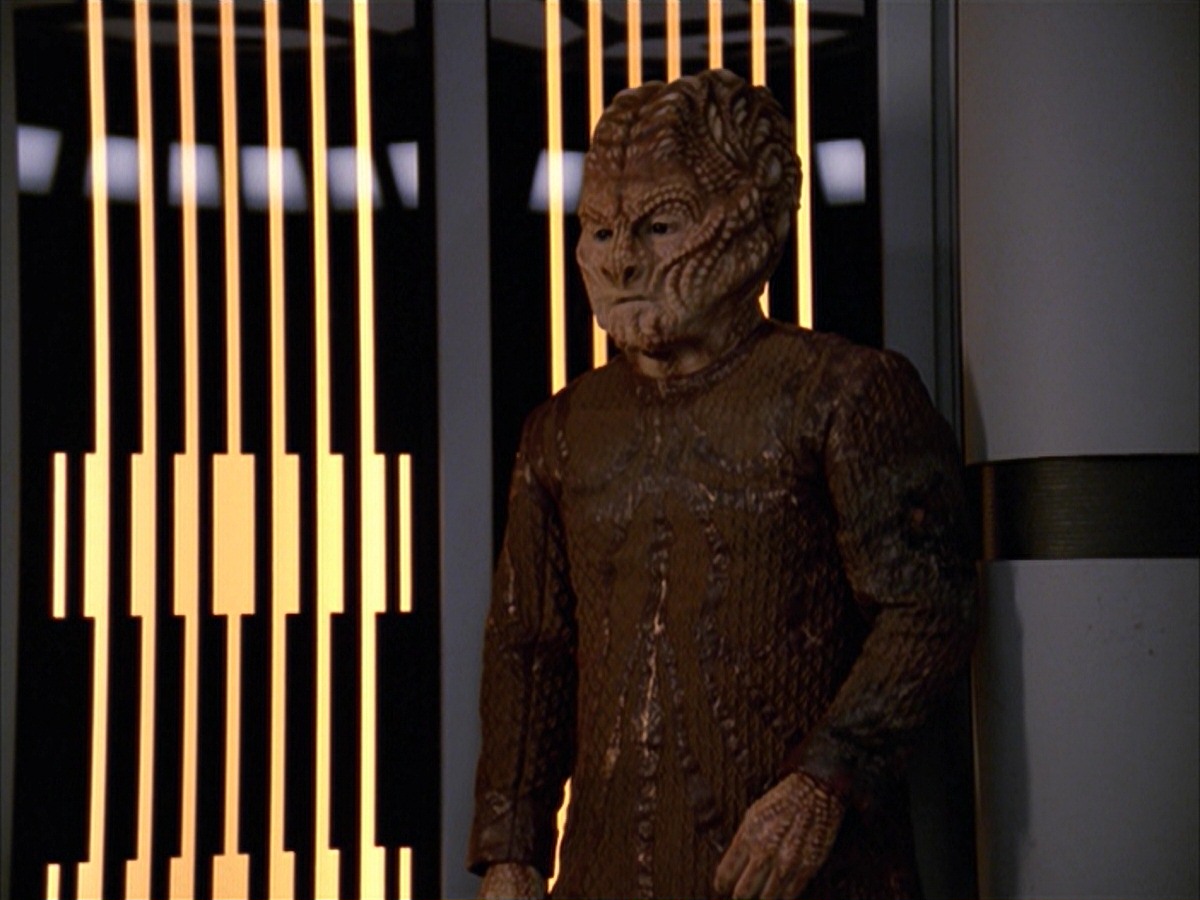extant_StarTrek_VOY_7x09_7x10-FleshAndBlood_1030.jpg
