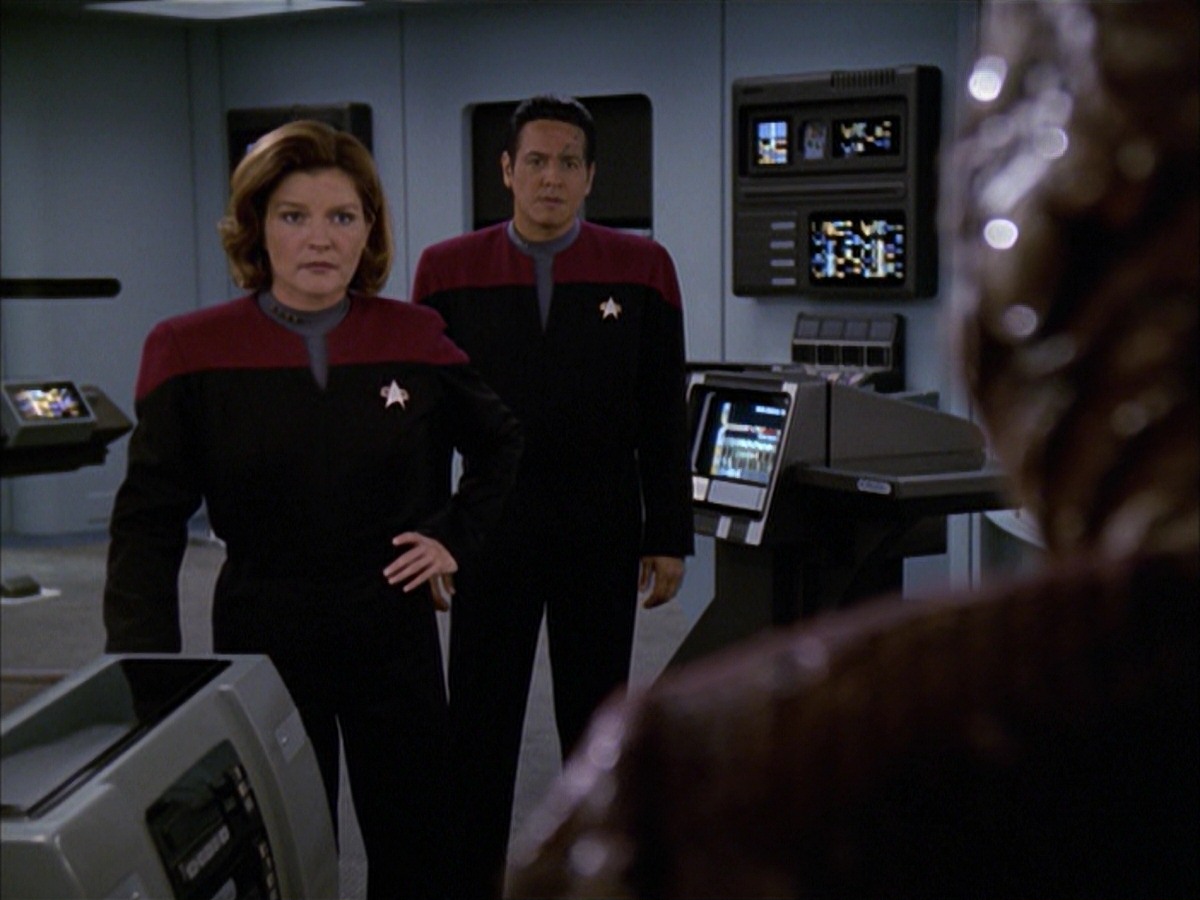 extant_StarTrek_VOY_7x09_7x10-FleshAndBlood_1055.jpg
