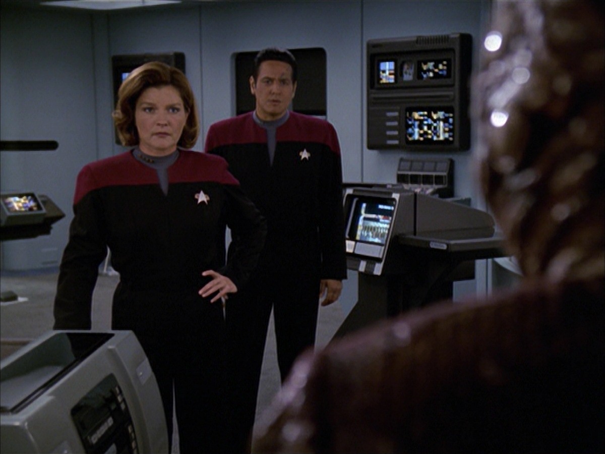 extant_StarTrek_VOY_7x09_7x10-FleshAndBlood_1057.jpg