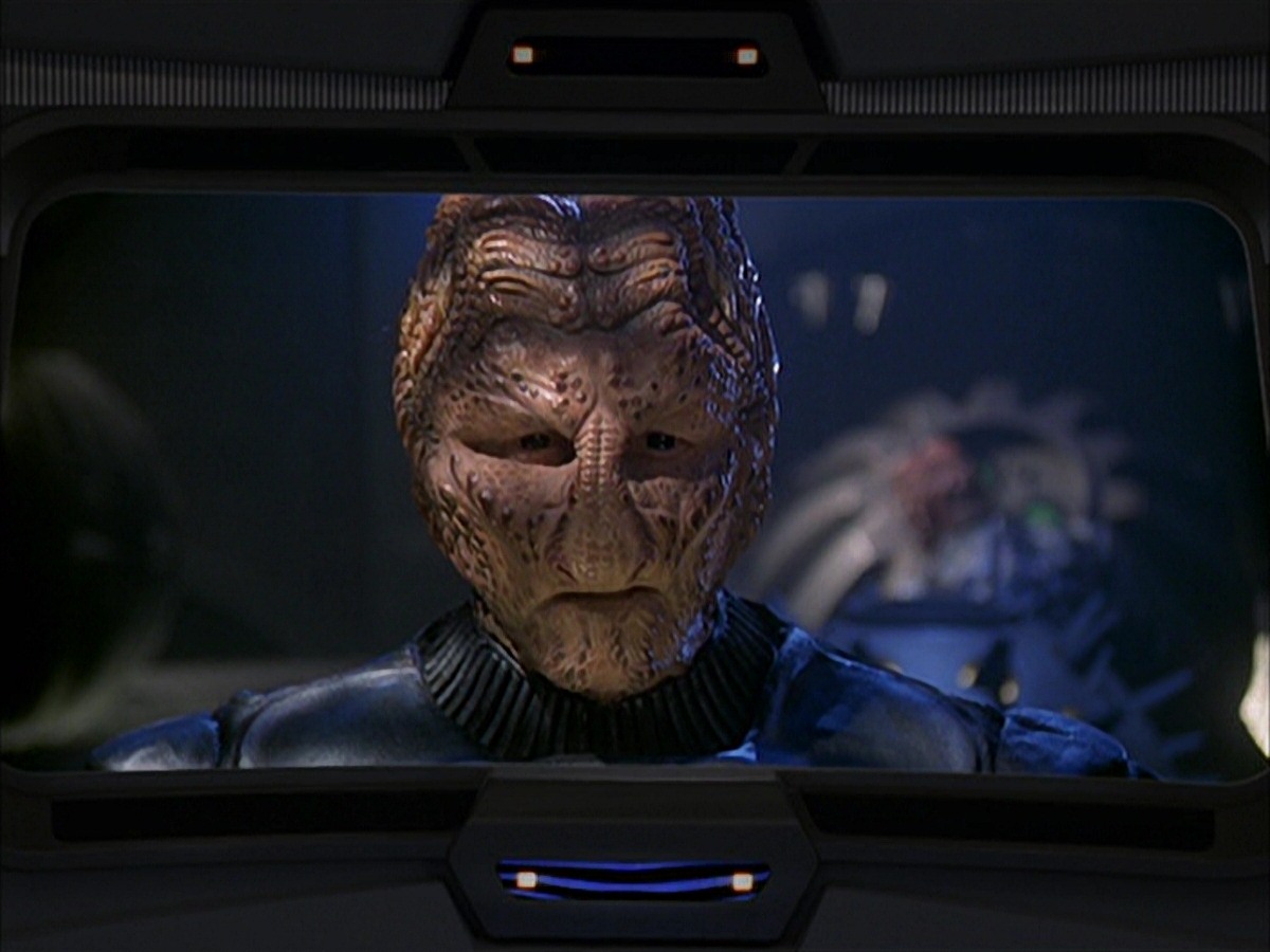 extant_StarTrek_VOY_7x09_7x10-FleshAndBlood_1180.jpg