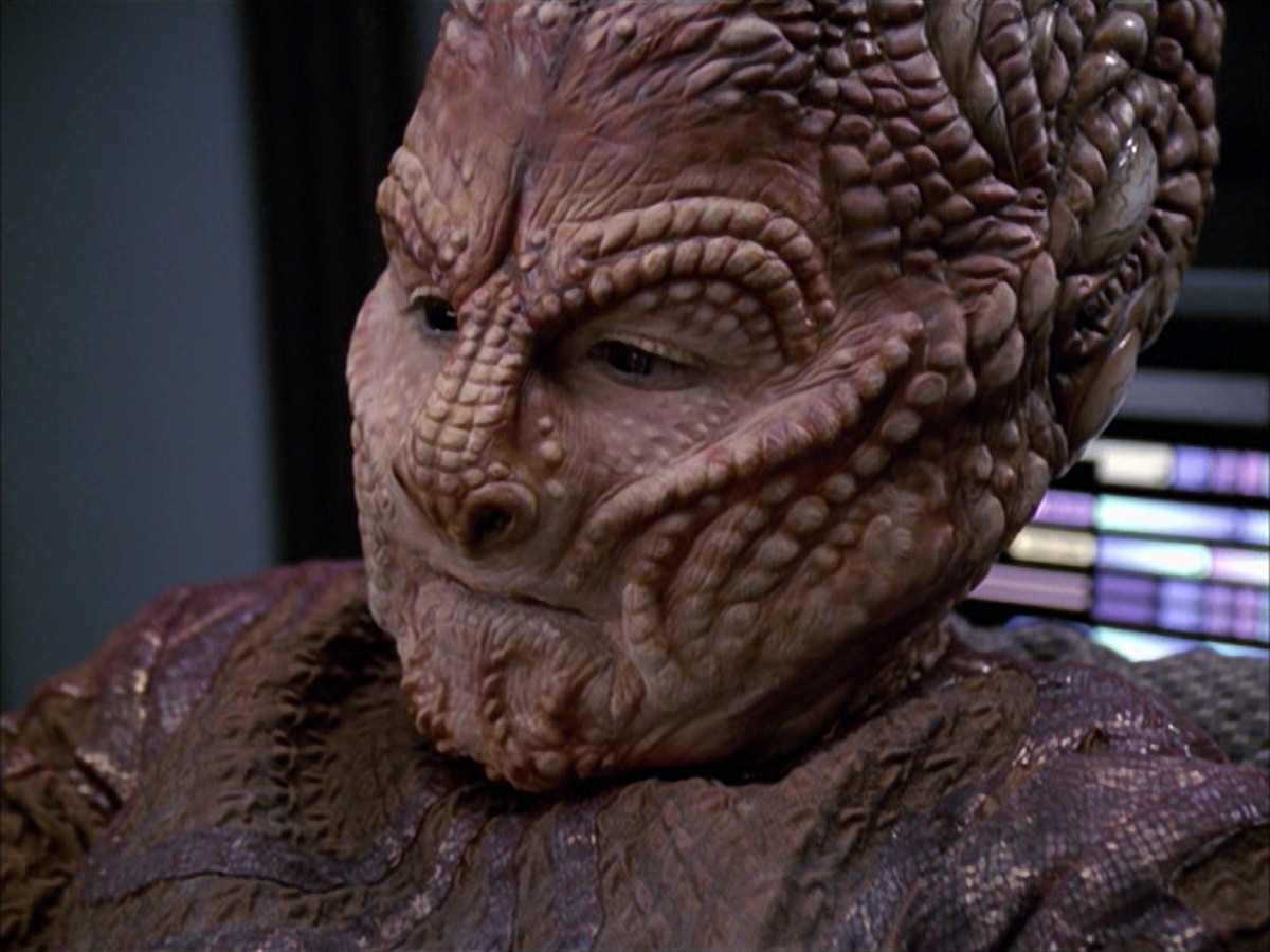 extant_StarTrek_VOY_7x09_7x10-FleshAndBlood_1199.jpg
