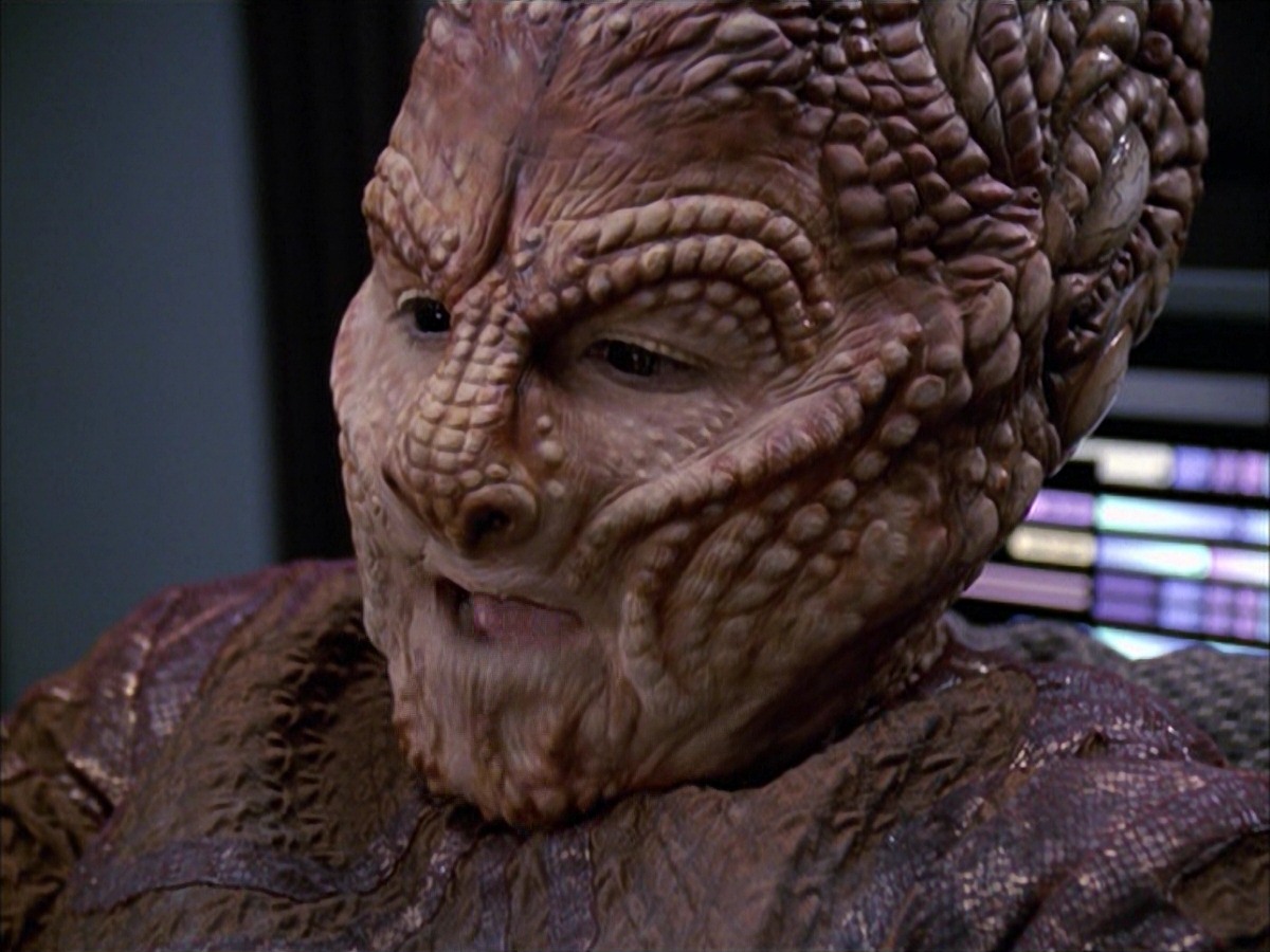extant_StarTrek_VOY_7x09_7x10-FleshAndBlood_1214.jpg