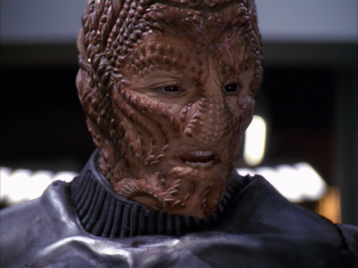 extant_StarTrek_VOY_7x09_7x10-FleshAndBlood_1224.jpg