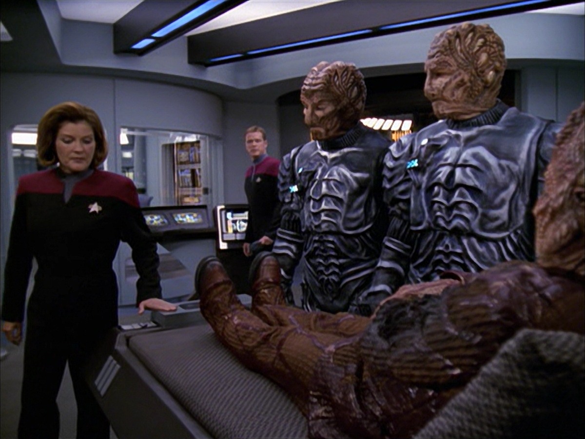 extant_StarTrek_VOY_7x09_7x10-FleshAndBlood_1230.jpg