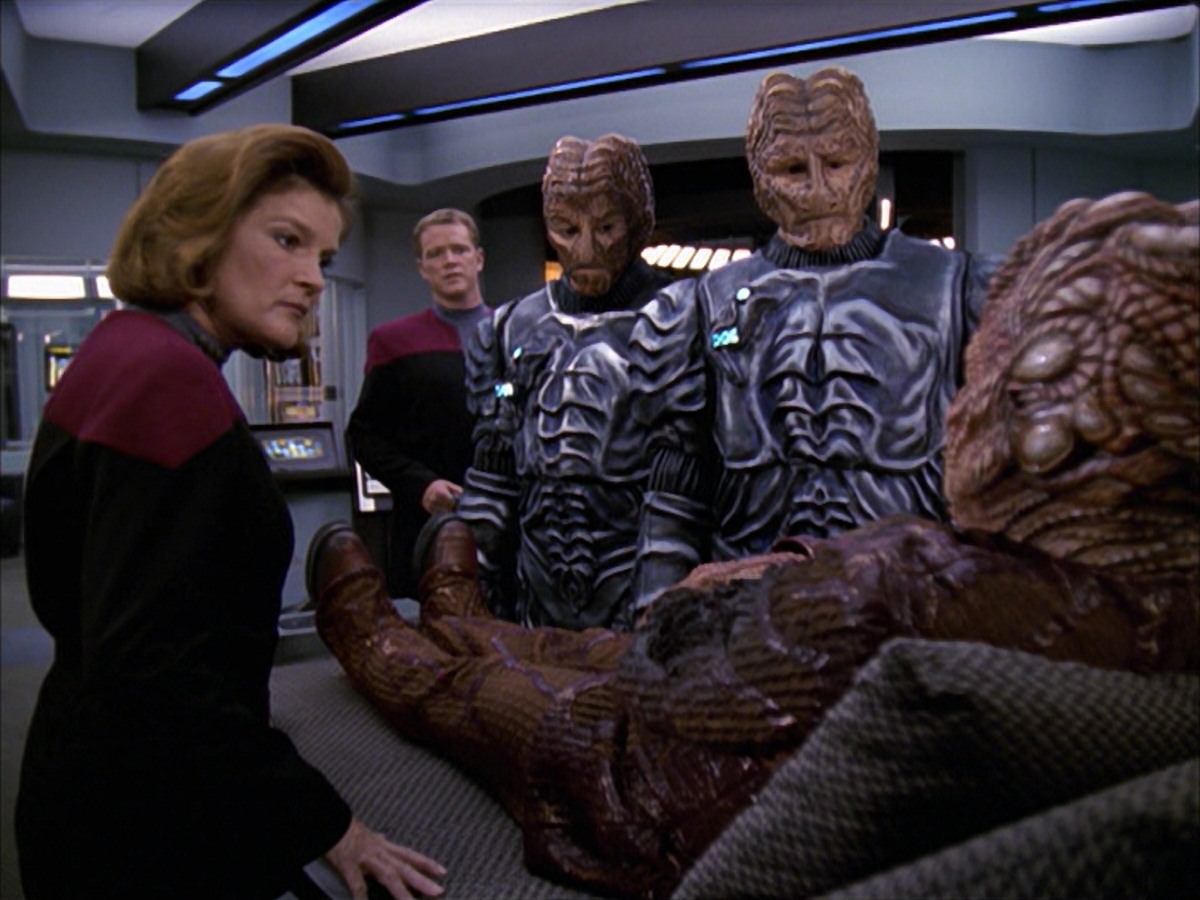 extant_StarTrek_VOY_7x09_7x10-FleshAndBlood_1235.jpg