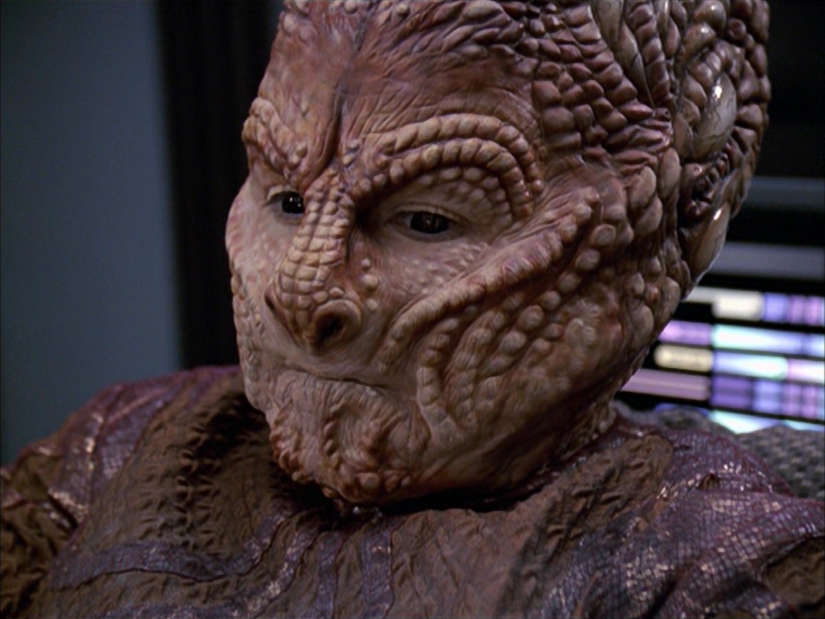 extant_StarTrek_VOY_7x09_7x10-FleshAndBlood_1243.jpg