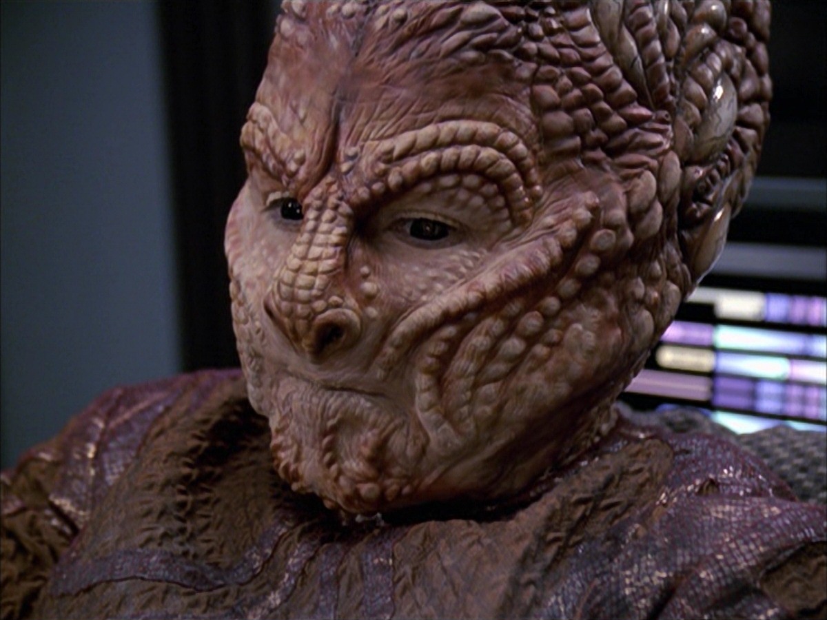 extant_StarTrek_VOY_7x09_7x10-FleshAndBlood_1245.jpg