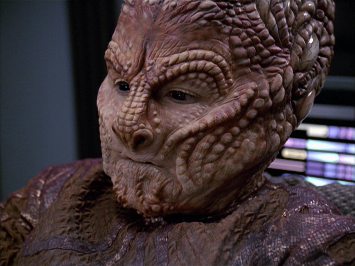 extant_StarTrek_VOY_7x09_7x10-FleshAndBlood_1251.jpg