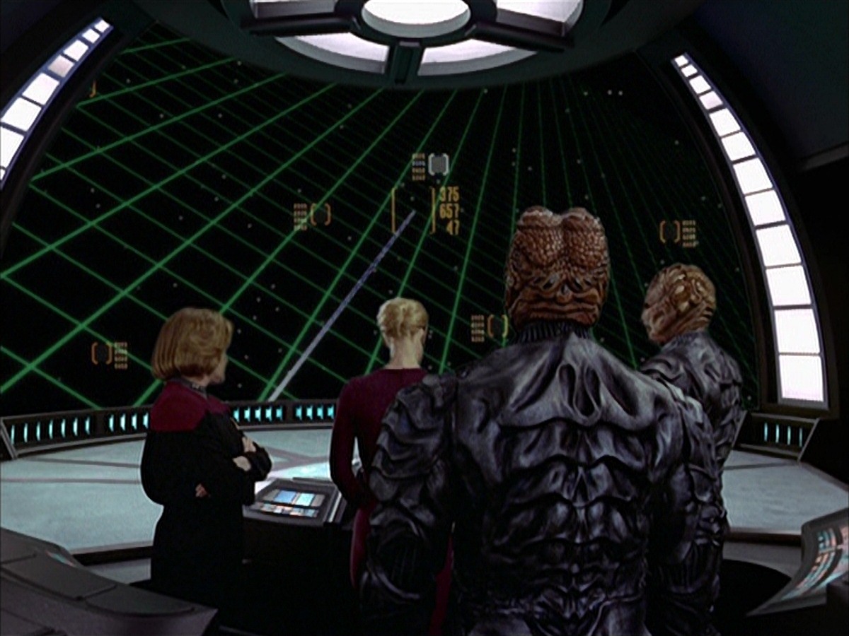 extant_StarTrek_VOY_7x09_7x10-FleshAndBlood_1274.jpg