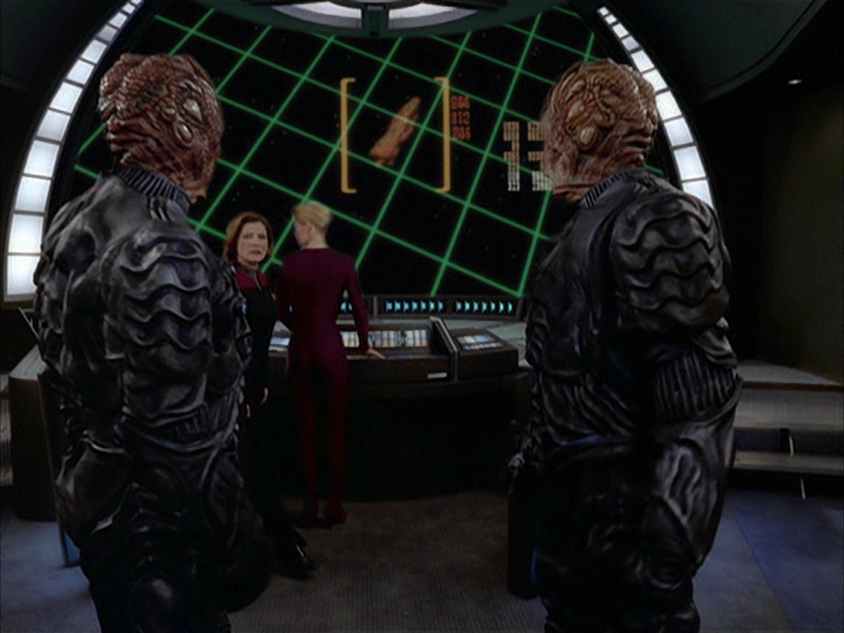 extant_StarTrek_VOY_7x09_7x10-FleshAndBlood_1326.jpg