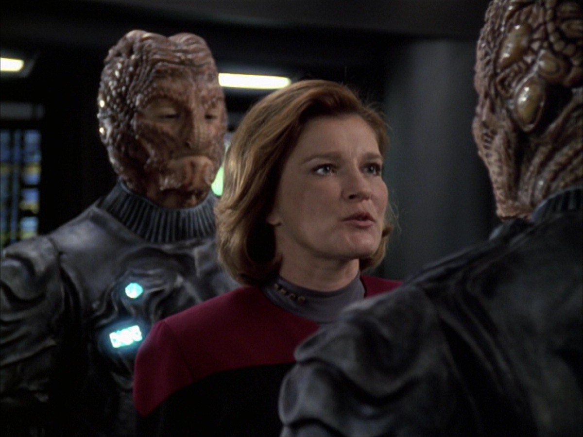 extant_StarTrek_VOY_7x09_7x10-FleshAndBlood_1332.jpg