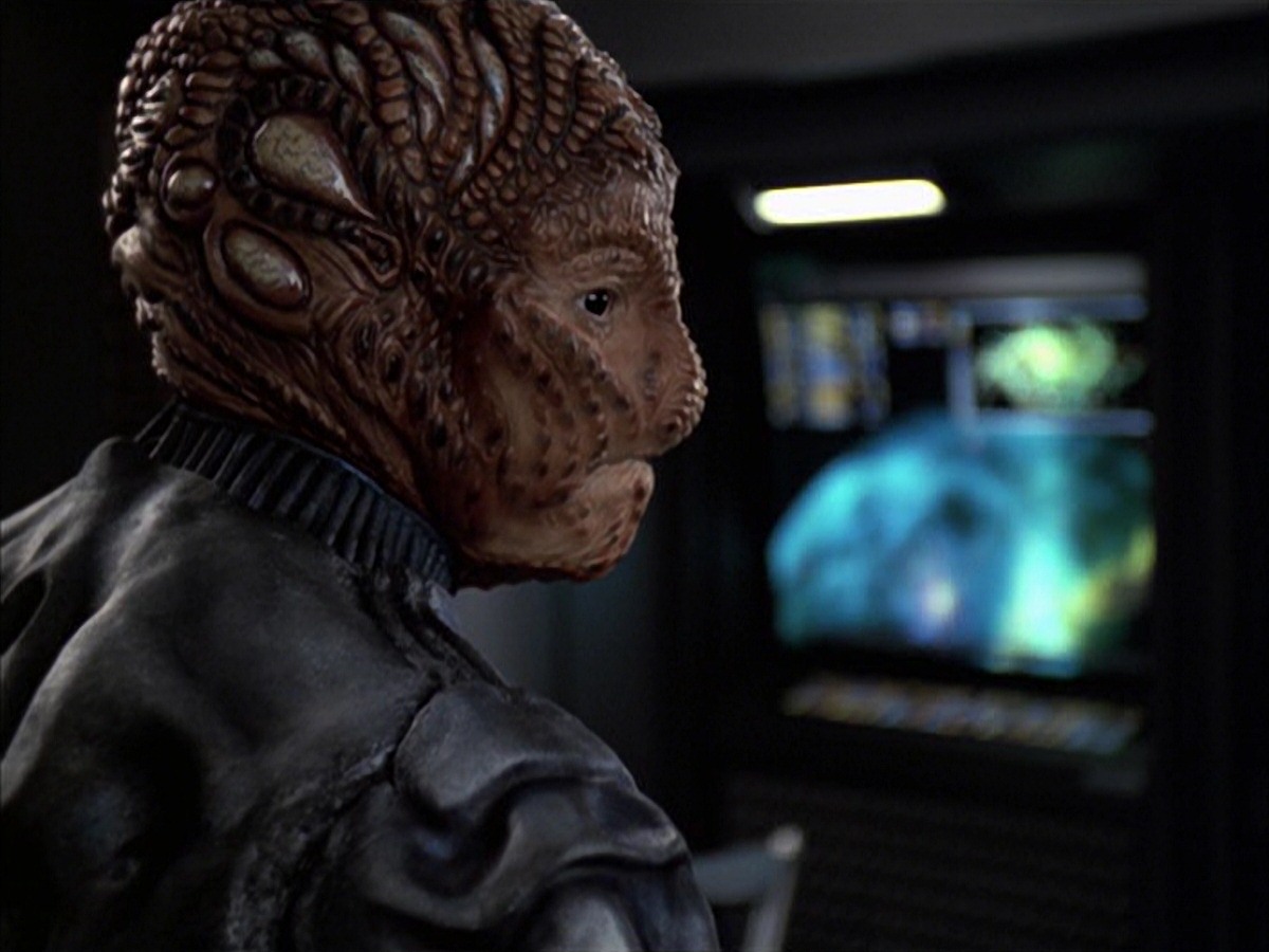 extant_StarTrek_VOY_7x09_7x10-FleshAndBlood_1350.jpg