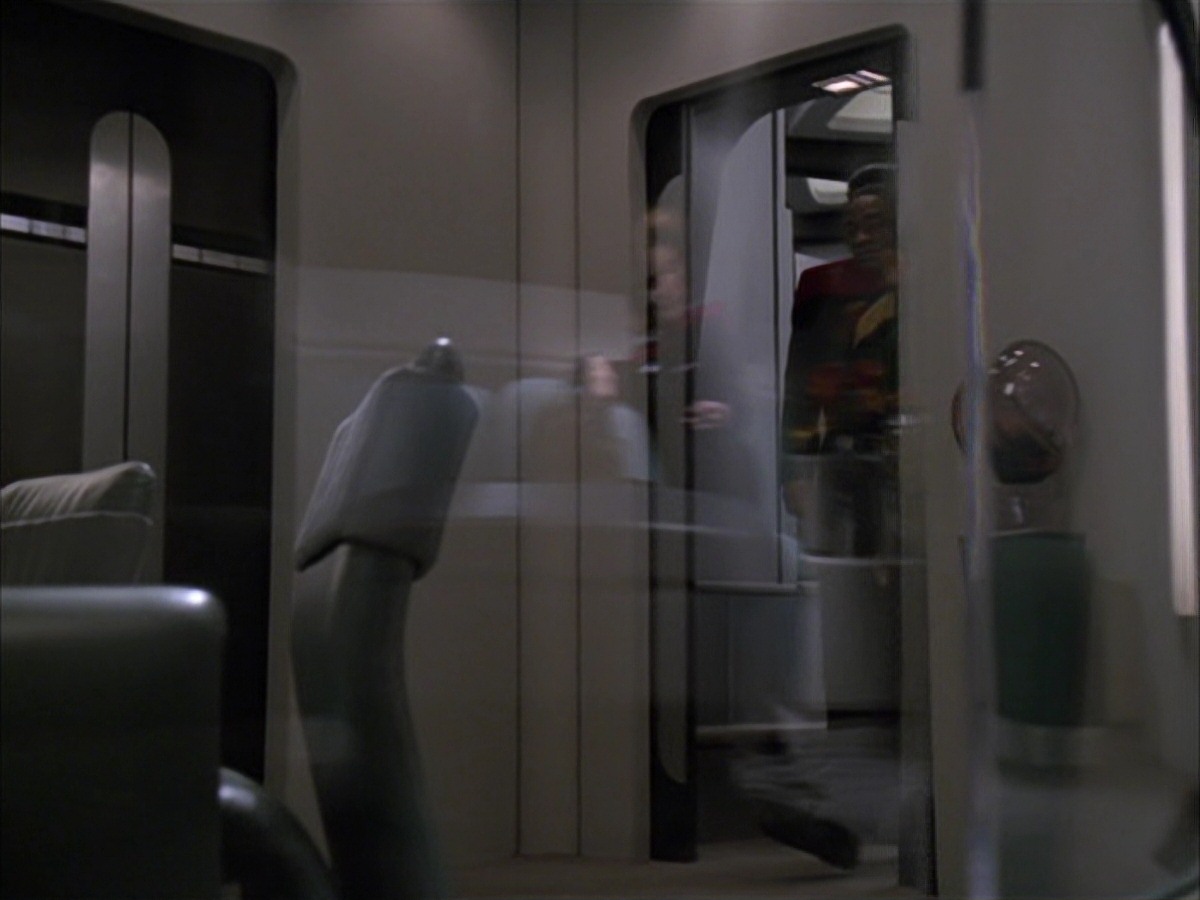 extant_StarTrek_VOY_7x09_7x10-FleshAndBlood_1358.jpg