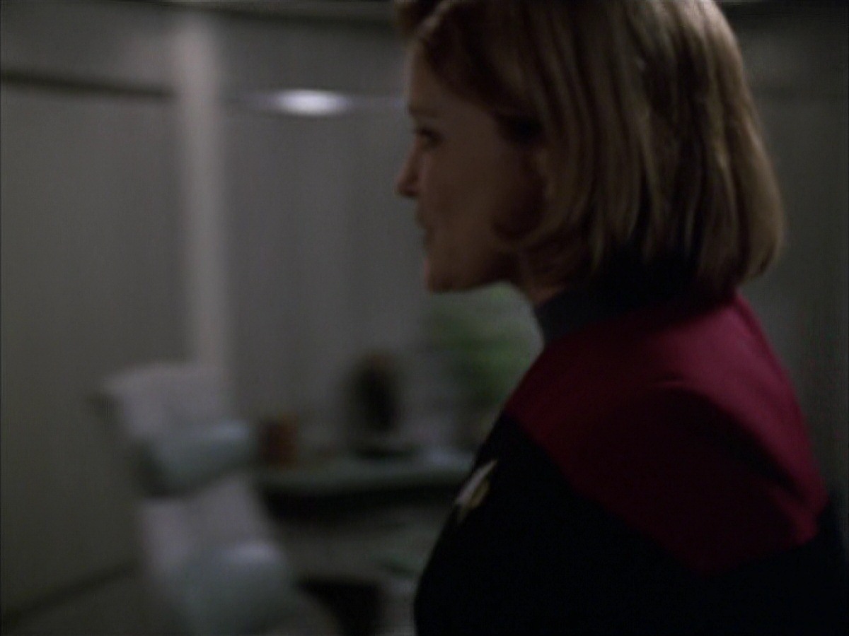 extant_StarTrek_VOY_7x09_7x10-FleshAndBlood_1402.jpg