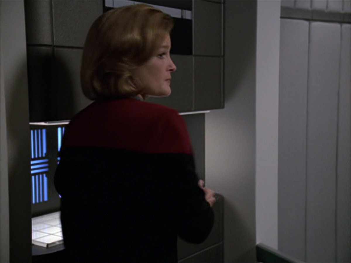 extant_StarTrek_VOY_7x09_7x10-FleshAndBlood_1413.jpg