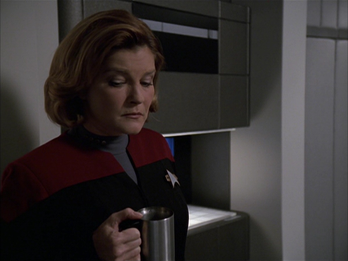 extant_StarTrek_VOY_7x09_7x10-FleshAndBlood_1442.jpg