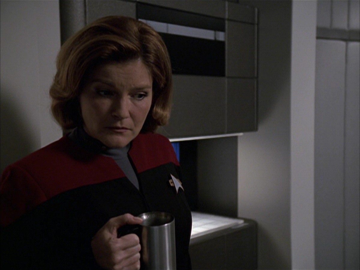 extant_StarTrek_VOY_7x09_7x10-FleshAndBlood_1444.jpg