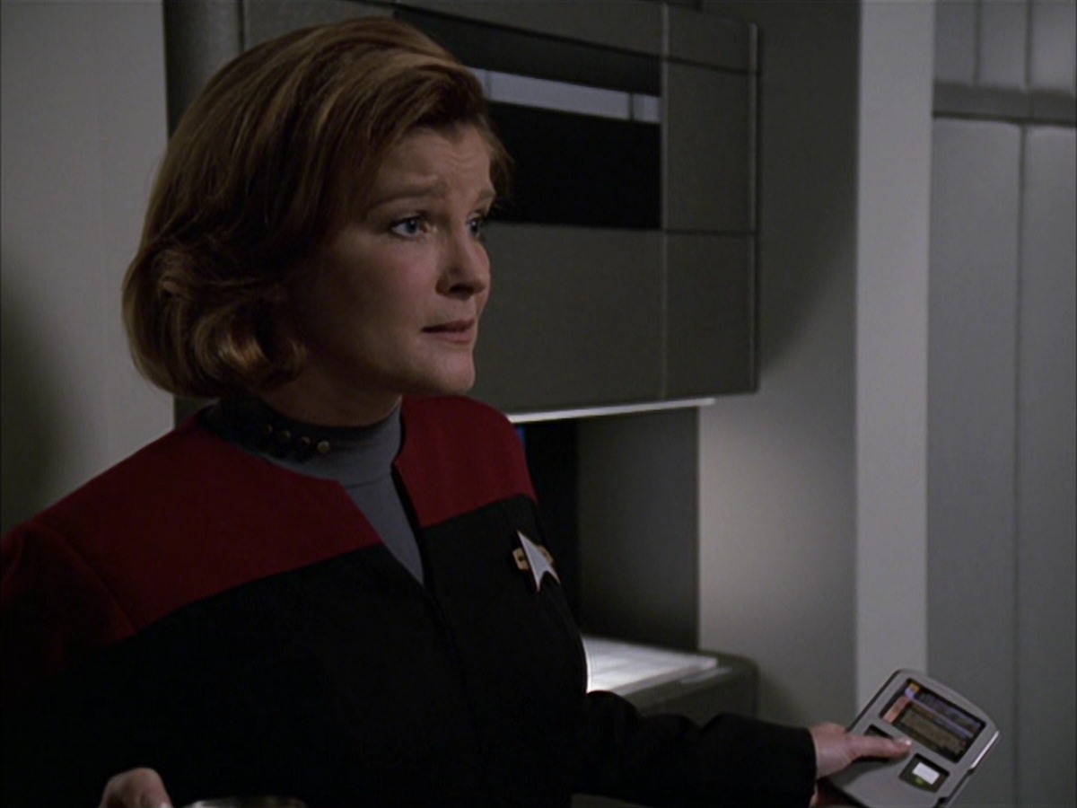 extant_StarTrek_VOY_7x09_7x10-FleshAndBlood_1470.jpg