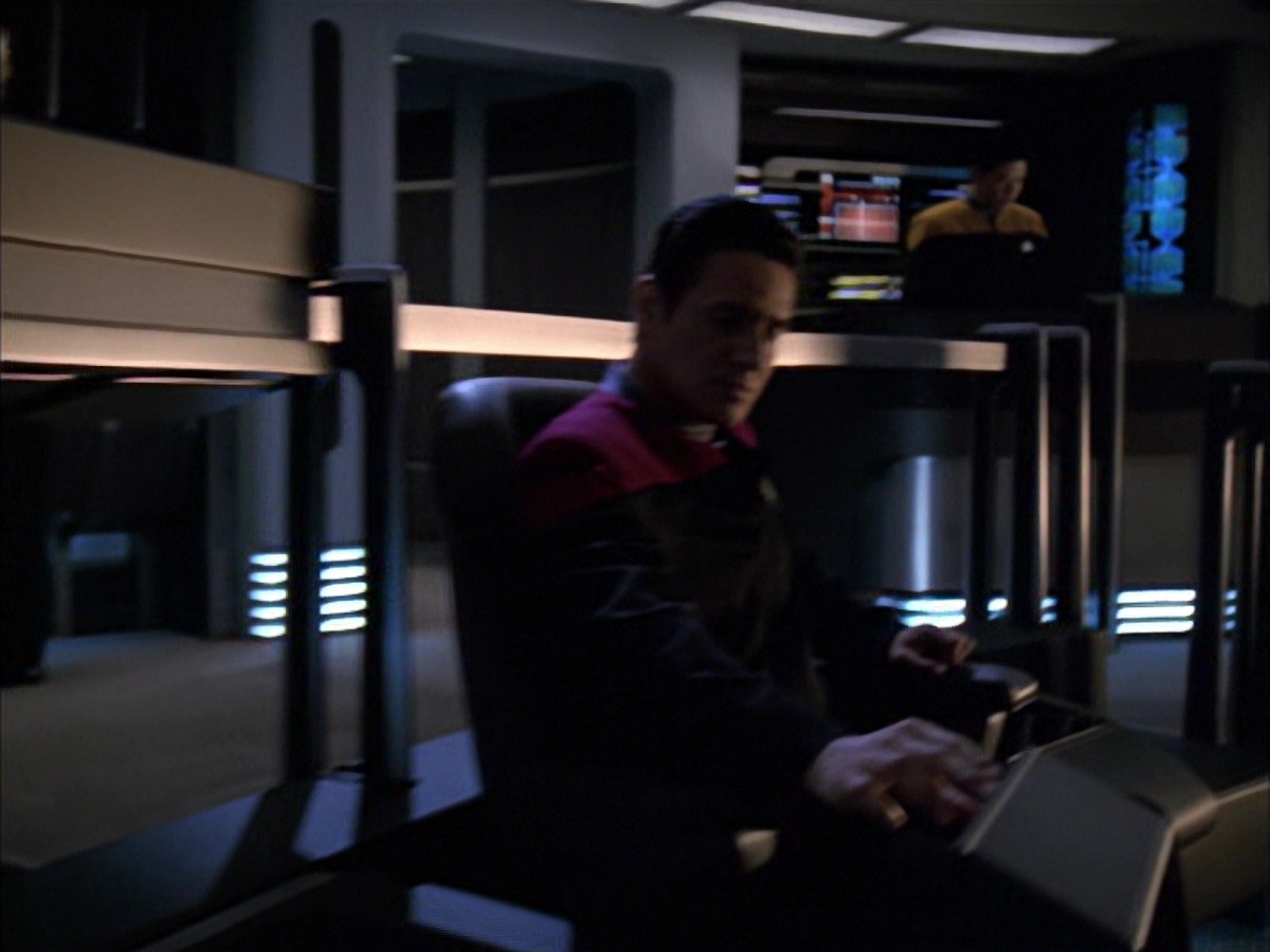 extant_StarTrek_VOY_7x09_7x10-FleshAndBlood_1478.jpg
