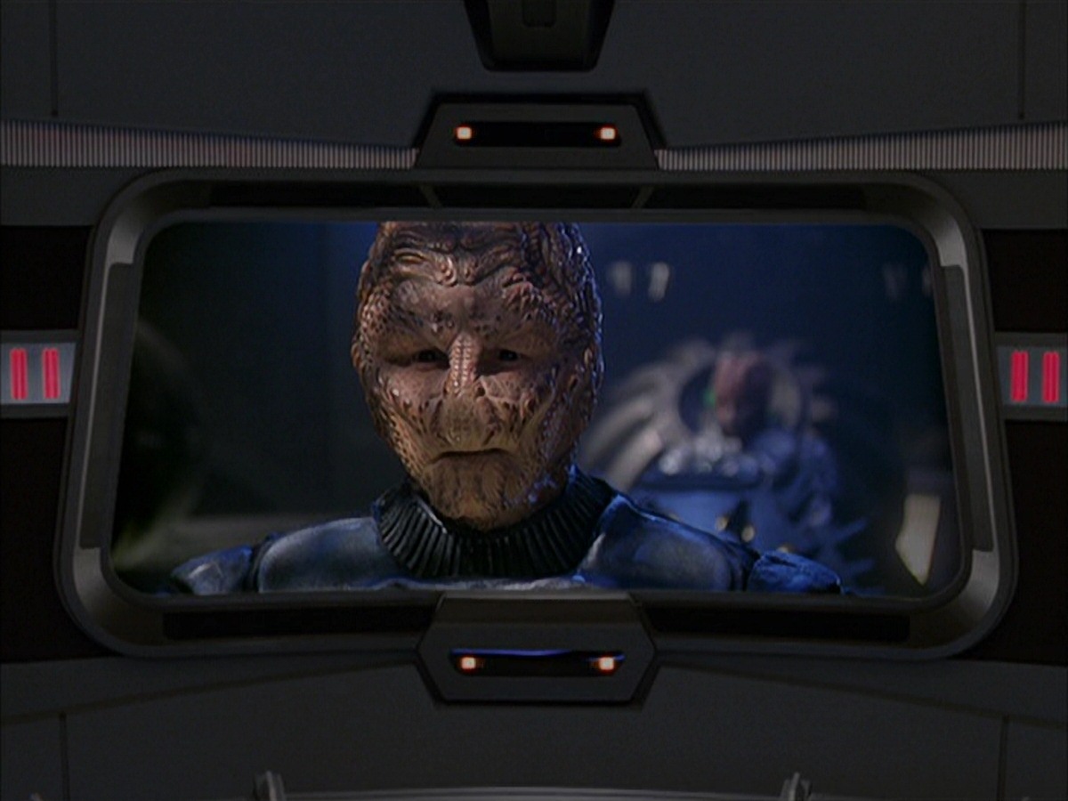 extant_StarTrek_VOY_7x09_7x10-FleshAndBlood_1496.jpg