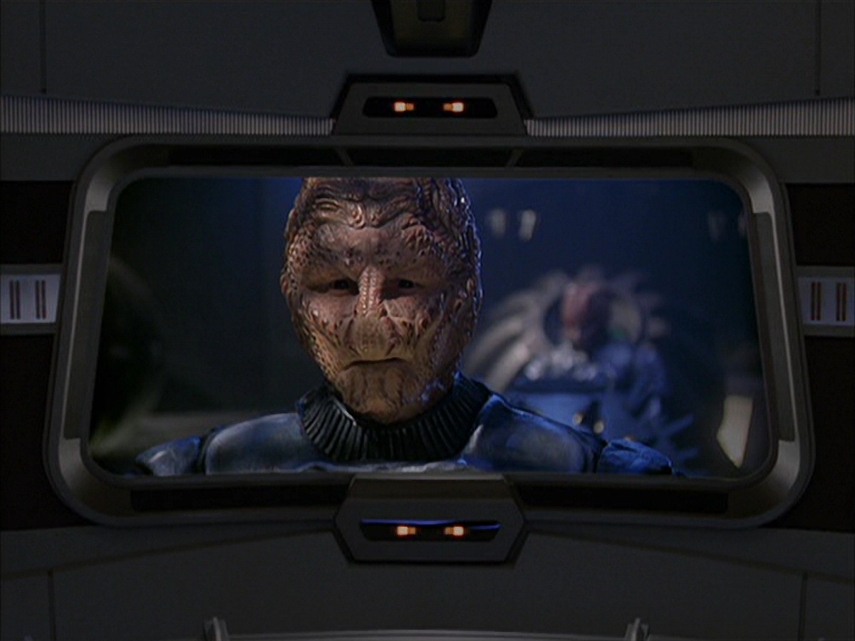 extant_StarTrek_VOY_7x09_7x10-FleshAndBlood_1497.jpg