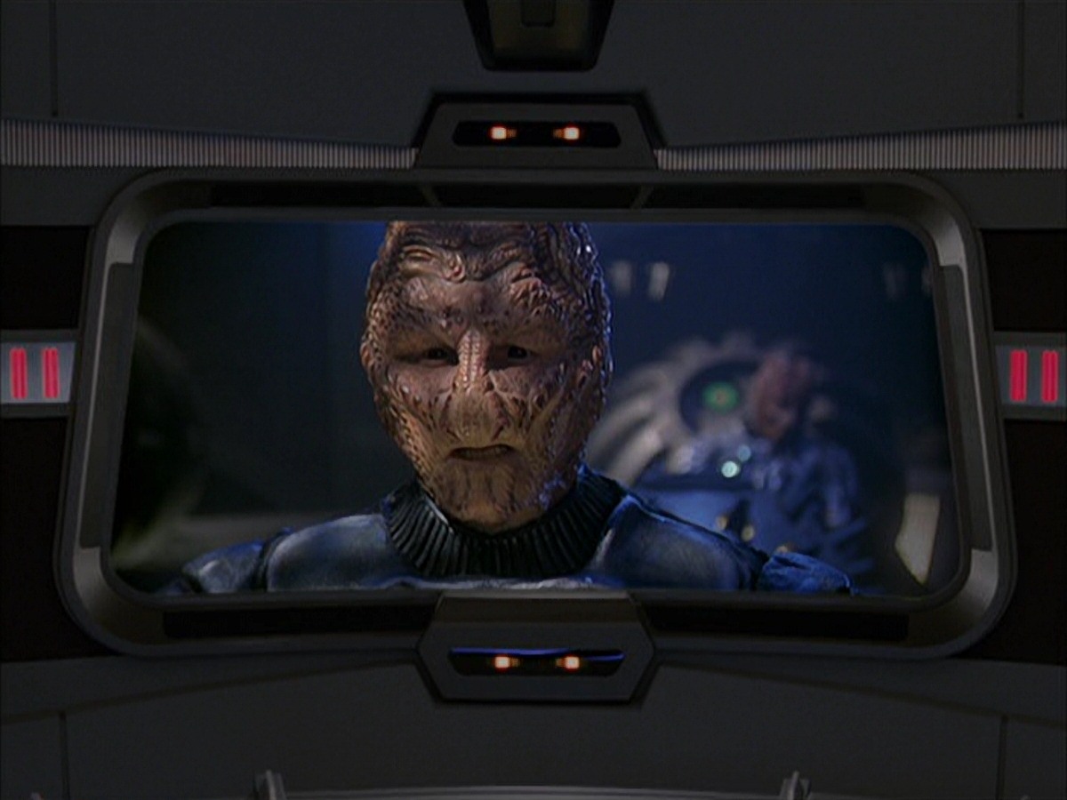 extant_StarTrek_VOY_7x09_7x10-FleshAndBlood_1503.jpg