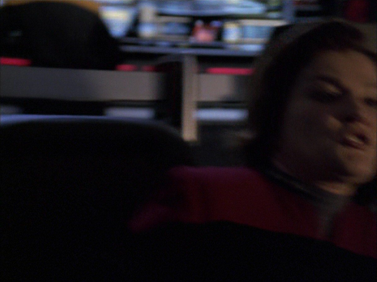 extant_StarTrek_VOY_7x09_7x10-FleshAndBlood_1592.jpg