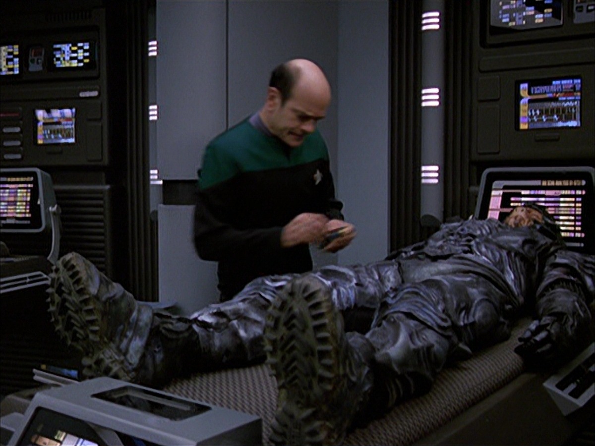 extant_StarTrek_VOY_7x09_7x10-FleshAndBlood_1633.jpg