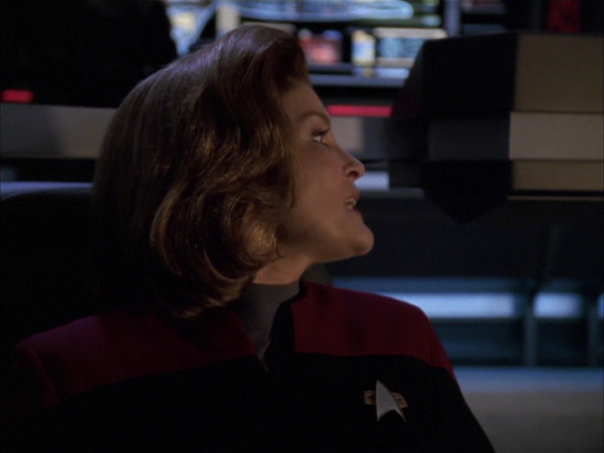 extant_StarTrek_VOY_7x09_7x10-FleshAndBlood_1650.jpg