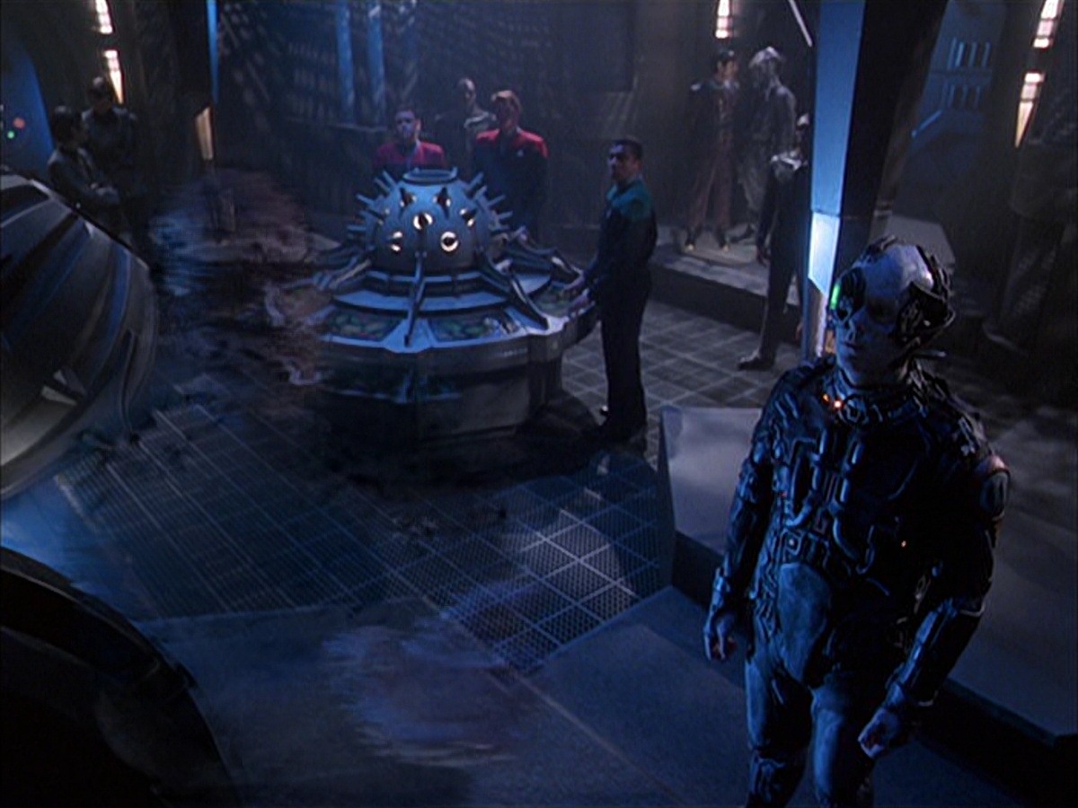 extant_StarTrek_VOY_7x09_7x10-FleshAndBlood_1668.jpg