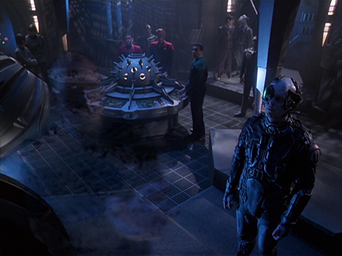 extant_StarTrek_VOY_7x09_7x10-FleshAndBlood_1670.jpg
