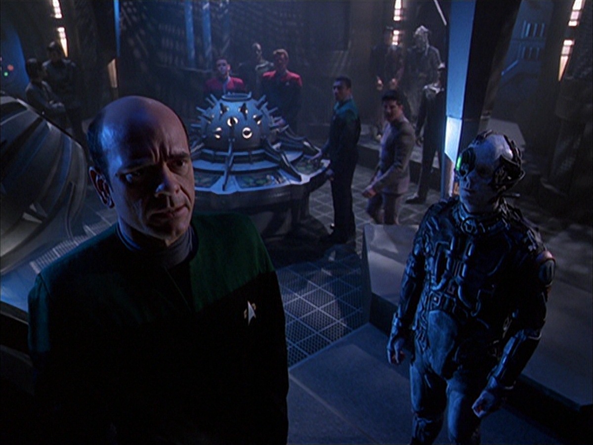 extant_StarTrek_VOY_7x09_7x10-FleshAndBlood_1674.jpg