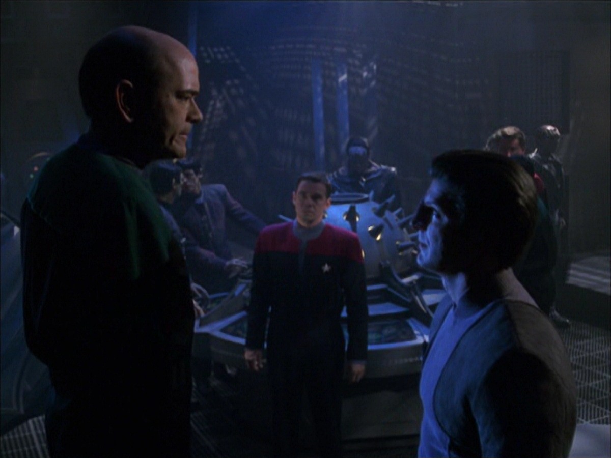 extant_StarTrek_VOY_7x09_7x10-FleshAndBlood_1730.jpg