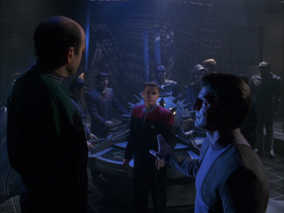 extant_StarTrek_VOY_7x09_7x10-FleshAndBlood_1737.jpg