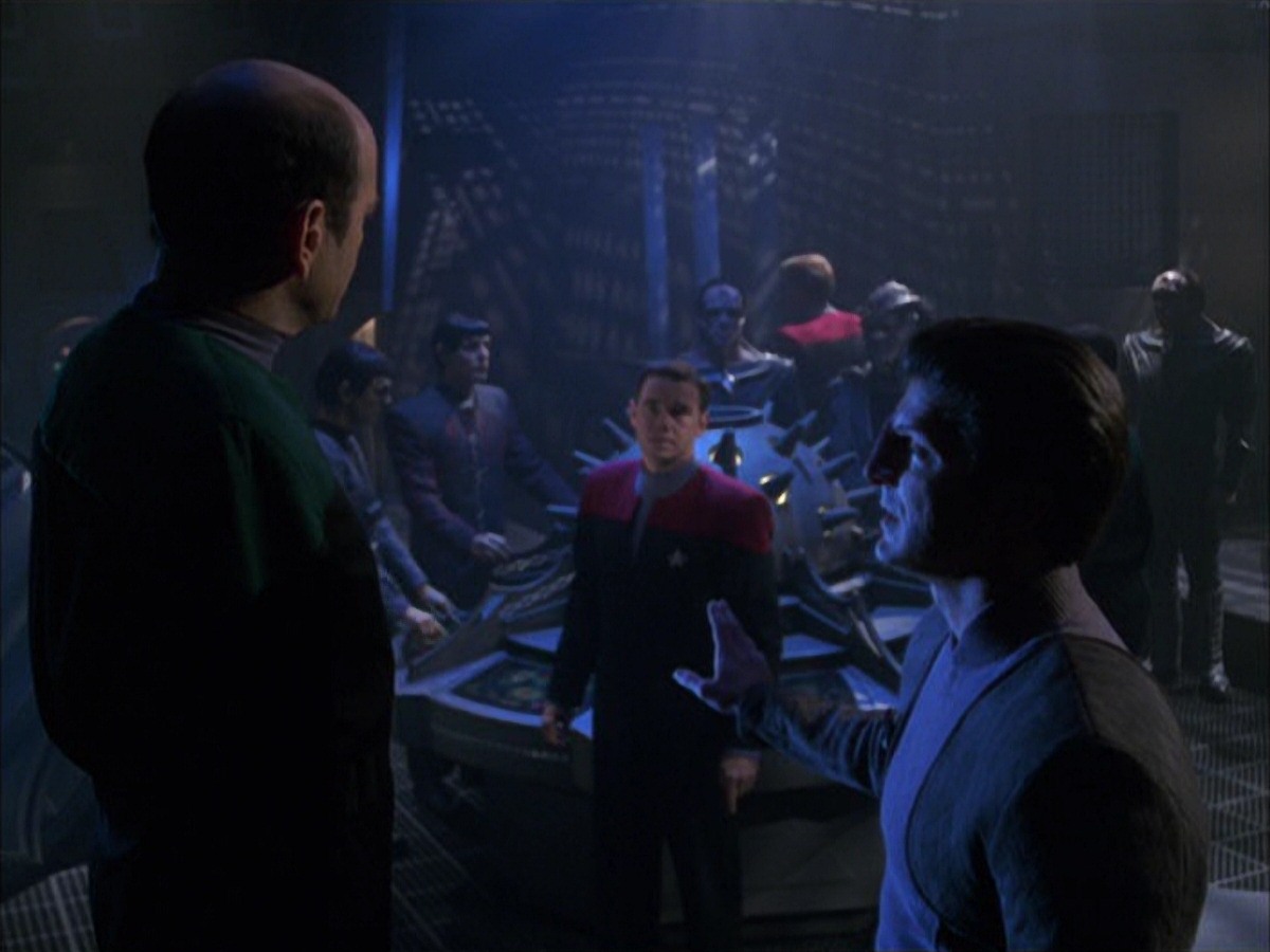 extant_StarTrek_VOY_7x09_7x10-FleshAndBlood_1738.jpg
