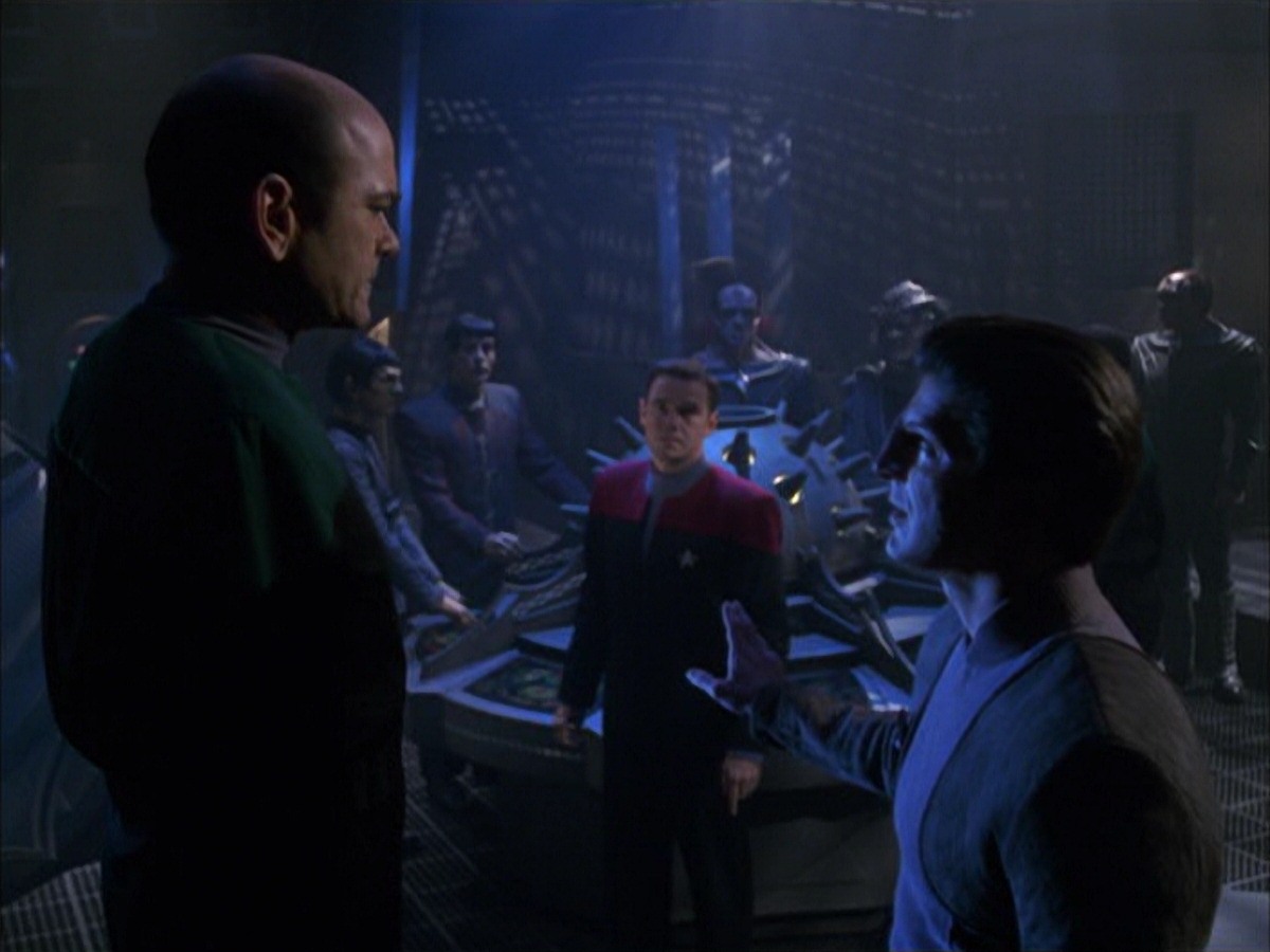 extant_StarTrek_VOY_7x09_7x10-FleshAndBlood_1739.jpg