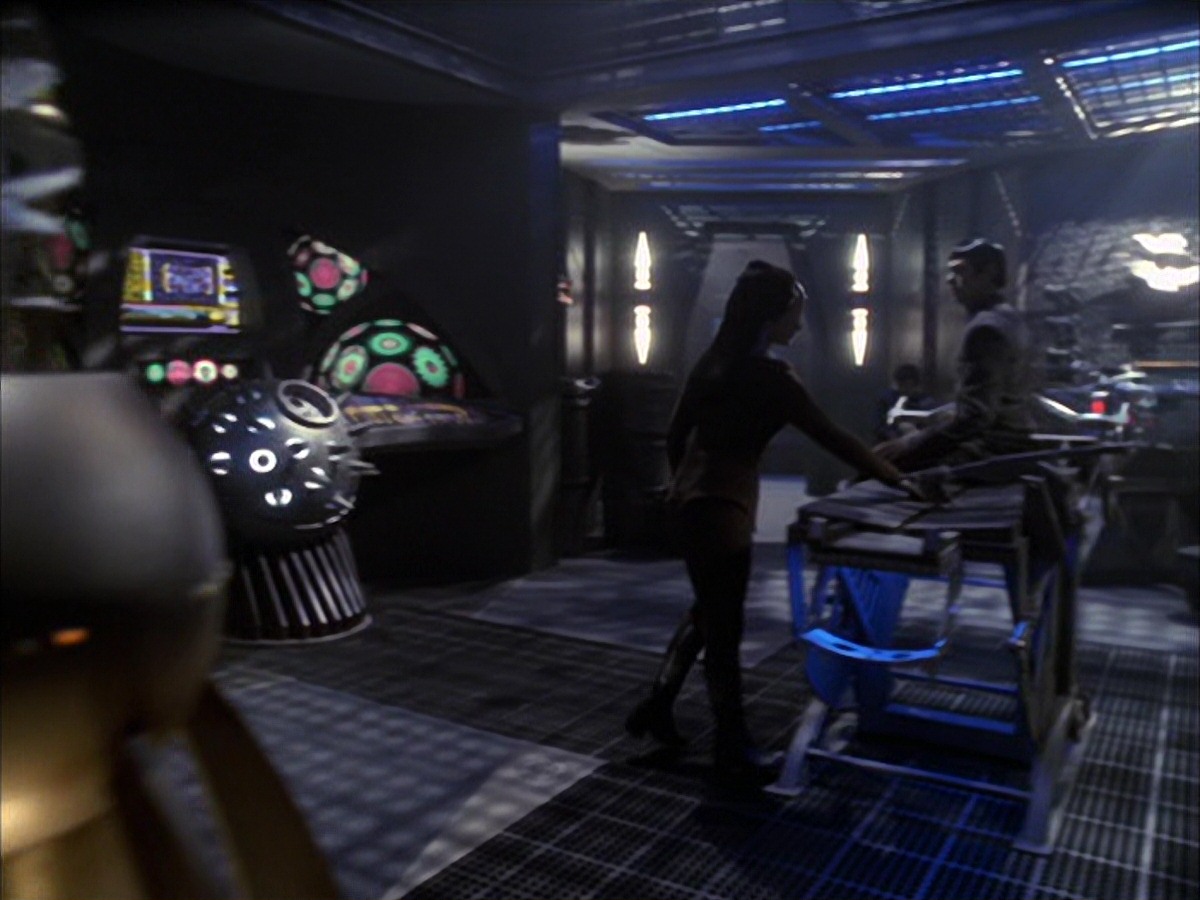 extant_StarTrek_VOY_7x09_7x10-FleshAndBlood_1768.jpg