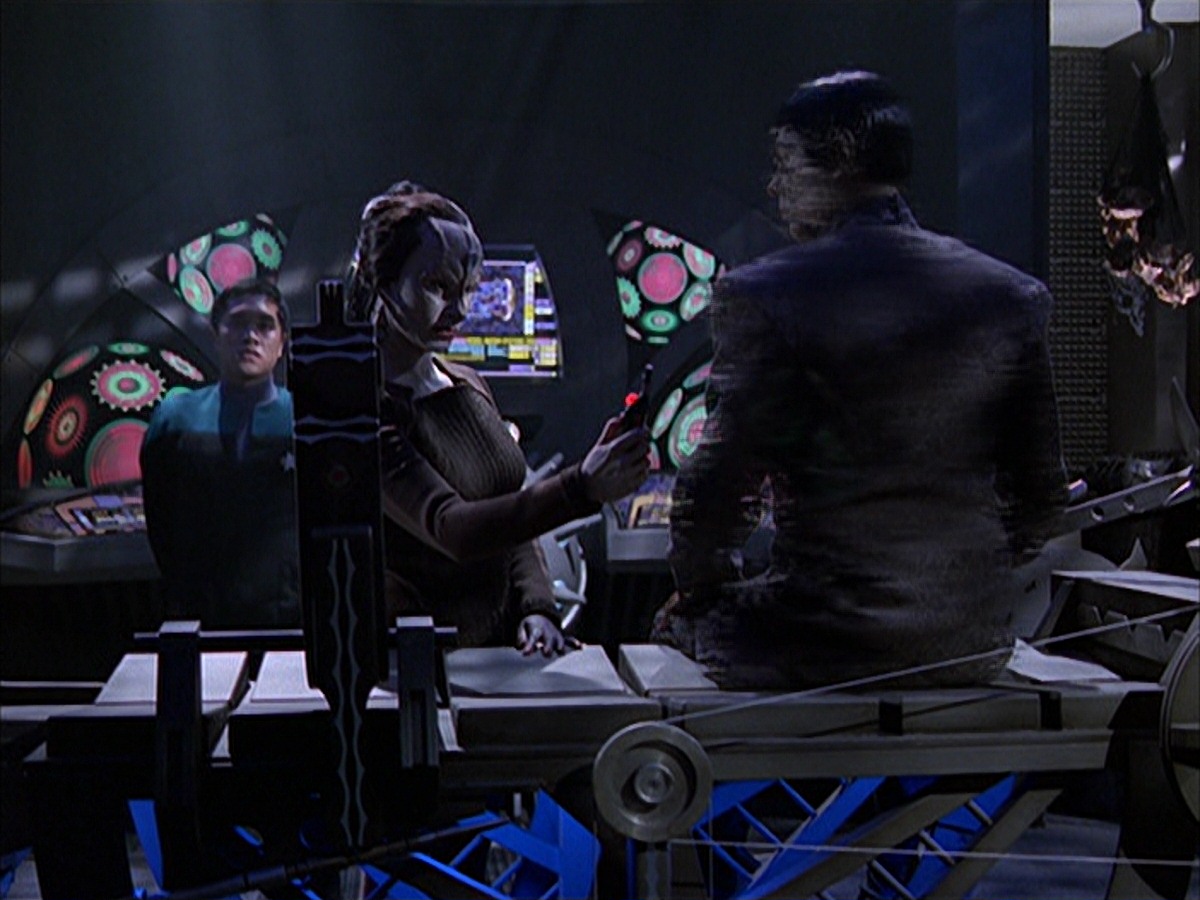 extant_StarTrek_VOY_7x09_7x10-FleshAndBlood_1802.jpg