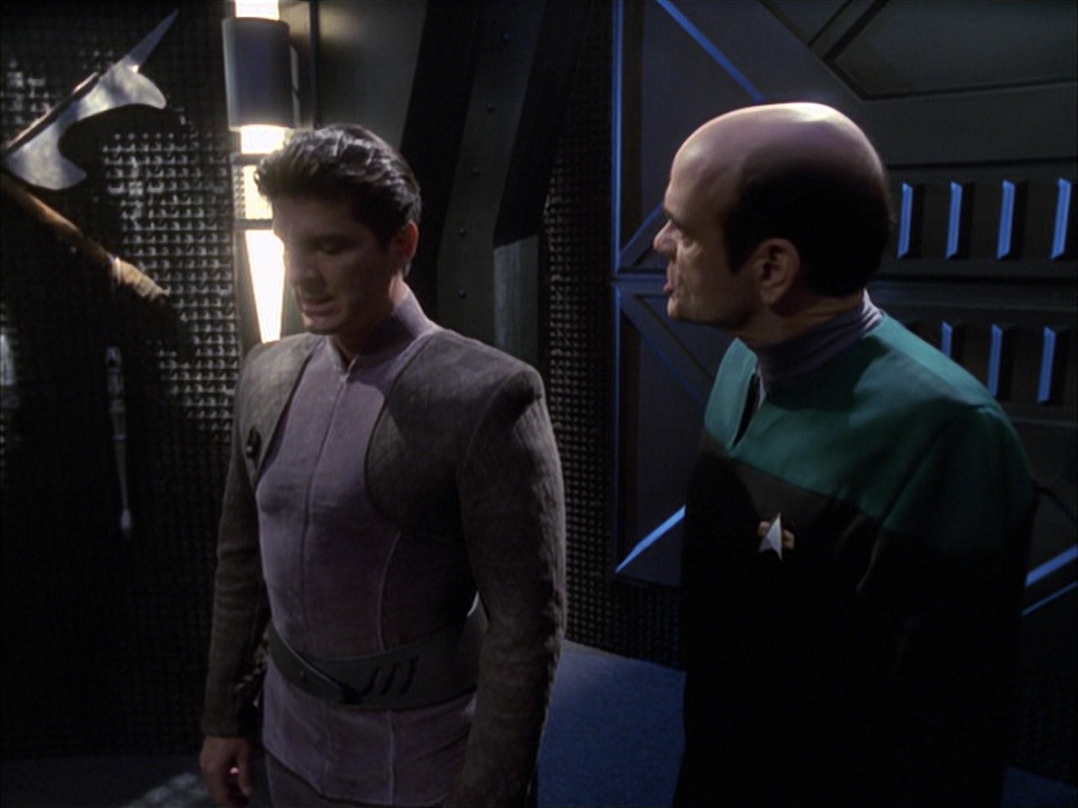 extant_StarTrek_VOY_7x09_7x10-FleshAndBlood_1807.jpg