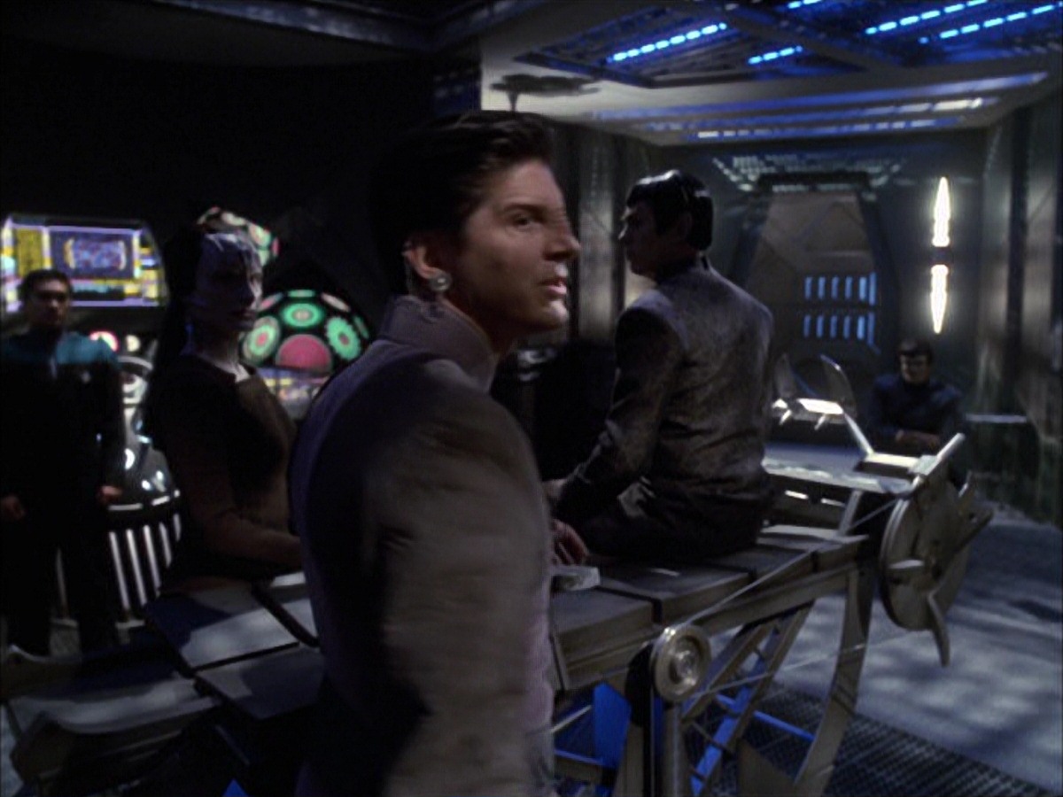 extant_StarTrek_VOY_7x09_7x10-FleshAndBlood_1834.jpg