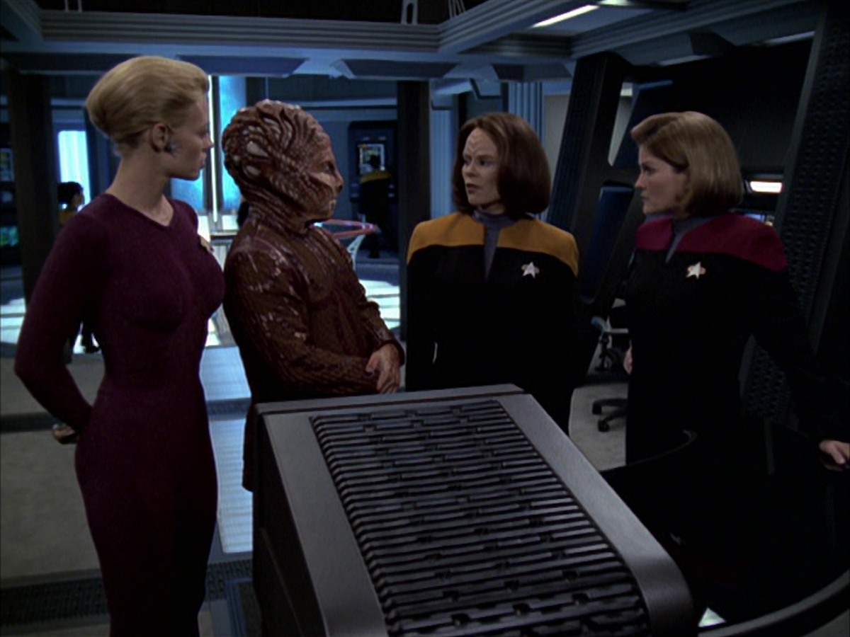 extant_StarTrek_VOY_7x09_7x10-FleshAndBlood_1870.jpg
