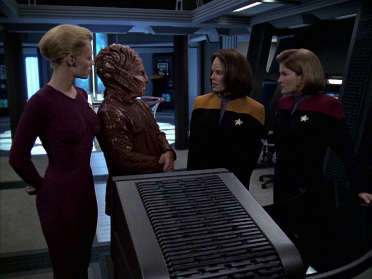 extant_StarTrek_VOY_7x09_7x10-FleshAndBlood_1871.jpg