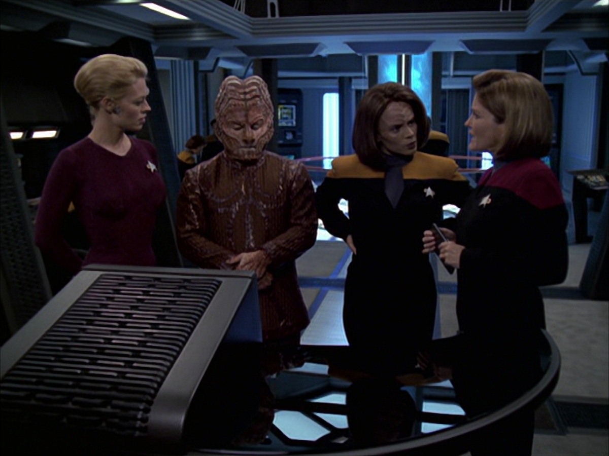 extant_StarTrek_VOY_7x09_7x10-FleshAndBlood_1892.jpg