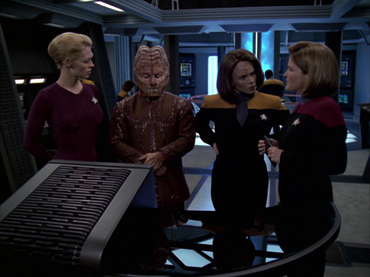 extant_StarTrek_VOY_7x09_7x10-FleshAndBlood_1893.jpg