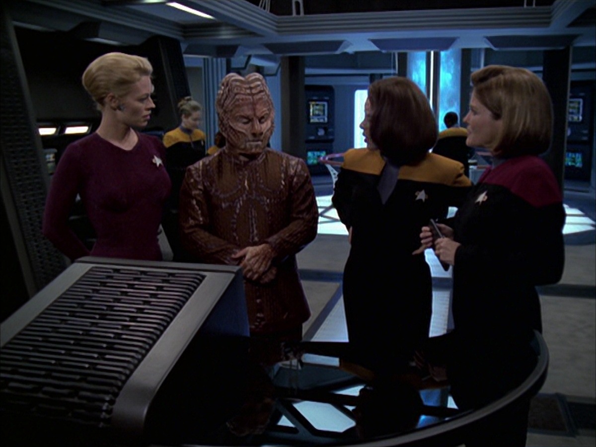 extant_StarTrek_VOY_7x09_7x10-FleshAndBlood_1894.jpg