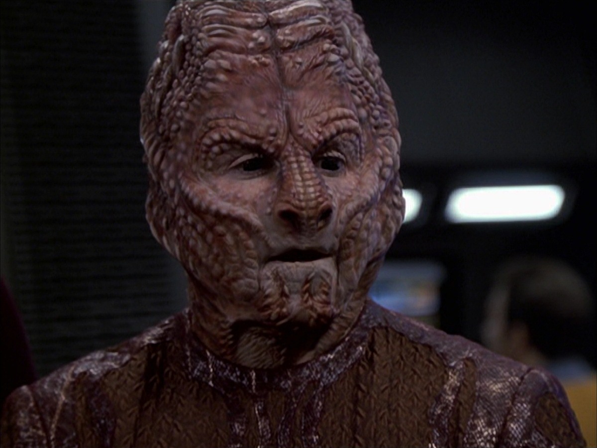 extant_StarTrek_VOY_7x09_7x10-FleshAndBlood_1915.jpg