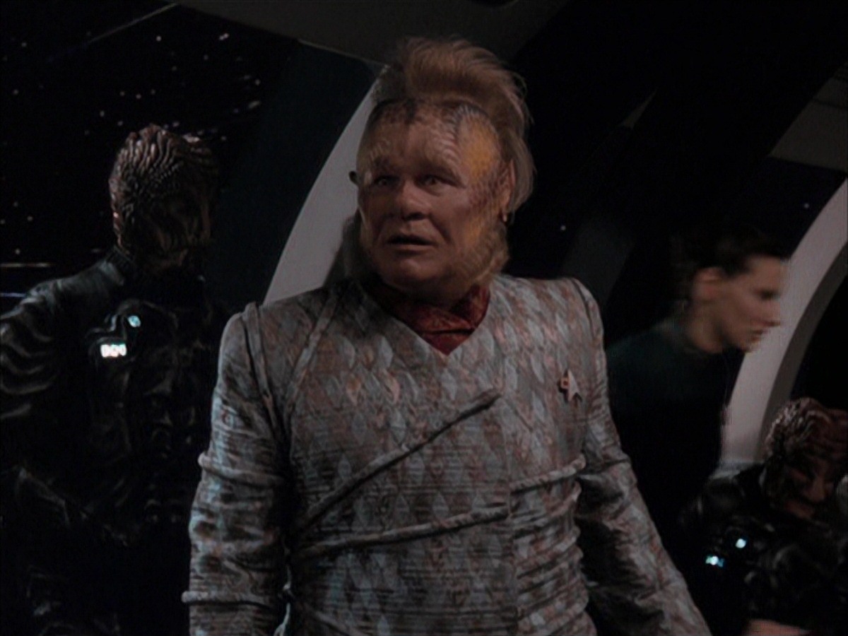 extant_StarTrek_VOY_7x09_7x10-FleshAndBlood_1964.jpg