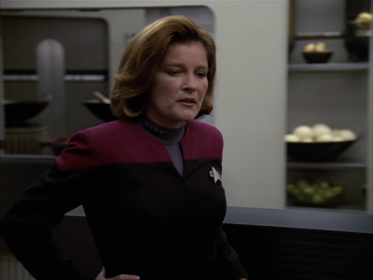 extant_StarTrek_VOY_7x09_7x10-FleshAndBlood_2070.jpg