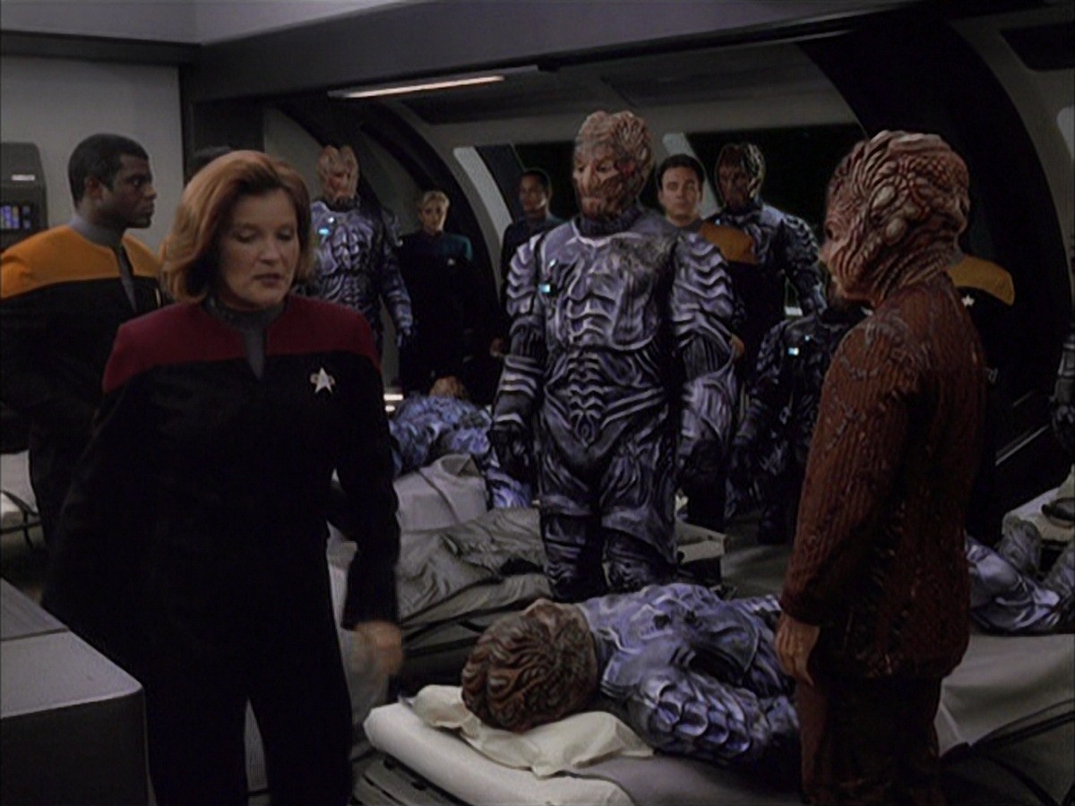 extant_StarTrek_VOY_7x09_7x10-FleshAndBlood_2116.jpg