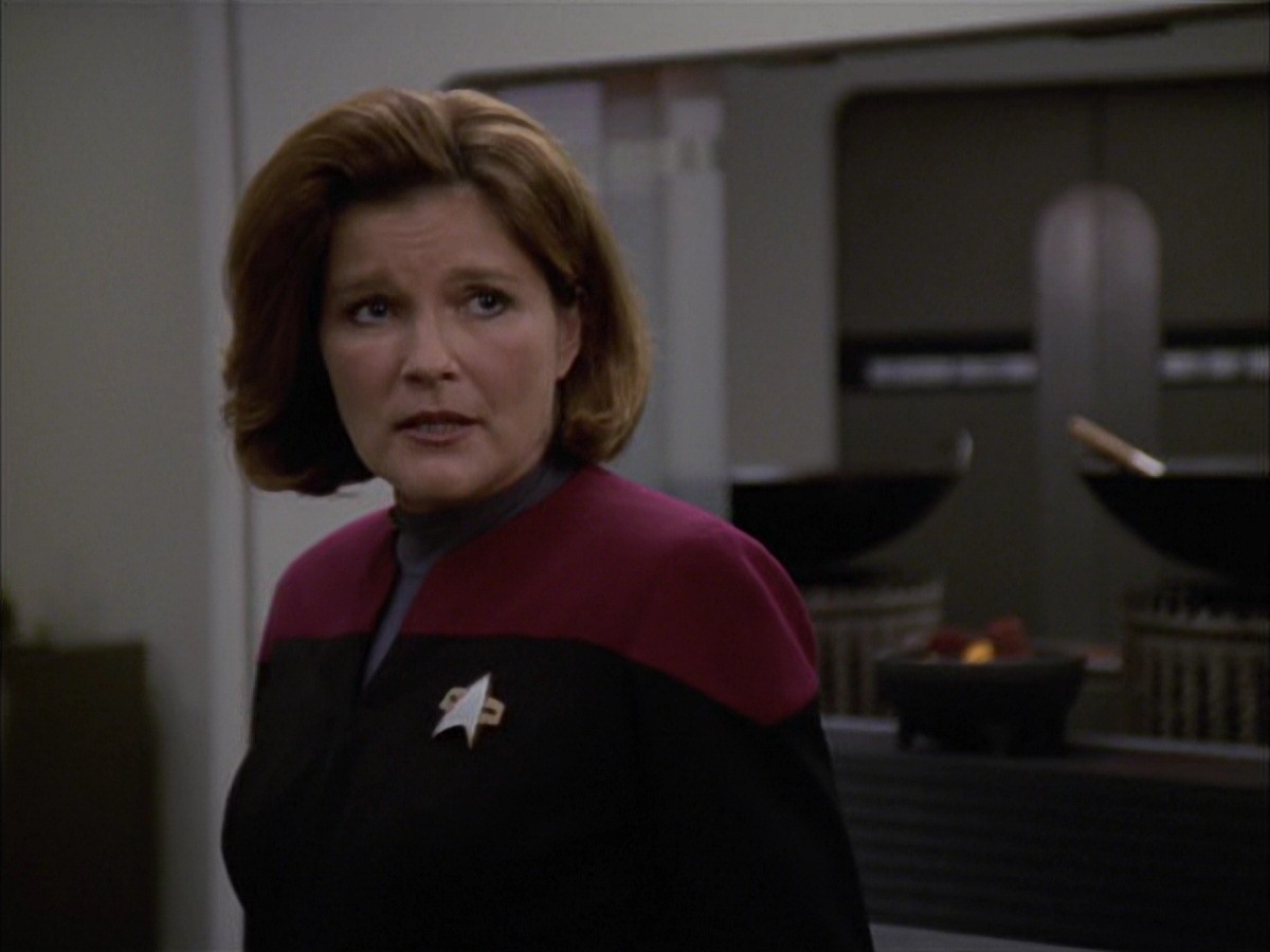 extant_StarTrek_VOY_7x09_7x10-FleshAndBlood_2121.jpg